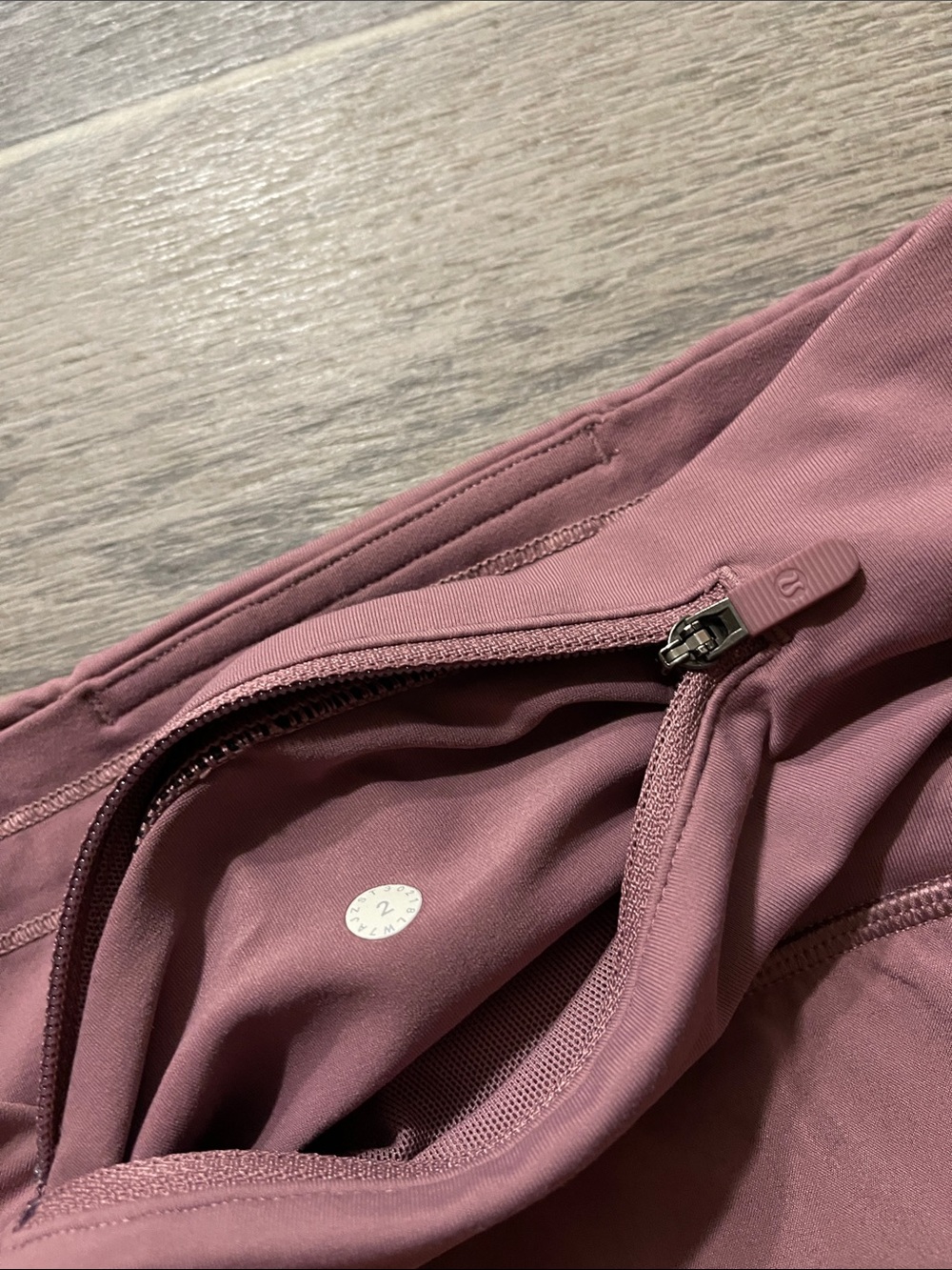 Lululemon Speed Up Short High-Rise 2.5” - Picture 6 of 9
